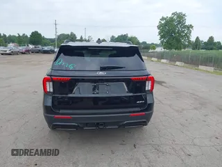 2025 Ford Explorer ST-Line with VIN 1FMUK8KH0SGB82737, listed as a IAAI auction lot 42688178 with 1,333 mi miles and . Bid and sale history available at DreamBid. Image 17.