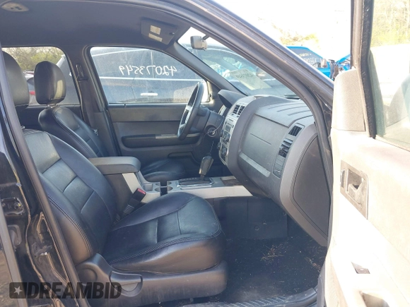 2008 Ford Escape XLT with VIN 1FMCU93138KD65438, listed as a IAAI auction lot 42073549 with 185,343 mi miles. Bid and sale history available at carsss.com. Image 5.