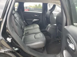 2017 Jeep Cherokee Overland z VIN 1C4PJMJS3HW551101, wystawiony jako Copart lot #53347975 z przebiegiem 60 795 mil mil oraz Szkoda całkowita • Salvage title. Historia ofert i sprzedaży dostępna na DreamBid. Obrazek 11.