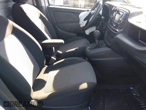 2019 Ram ProMaster City Cargo Tradesman z VIN ZFBHRFAB1K6N97741, wystawiony jako IAAI lot #41172462 z przebiegiem 151 903 mil mil oraz . Historia ofert i sprzedaży dostępna na DreamBid. Obrazek 5.