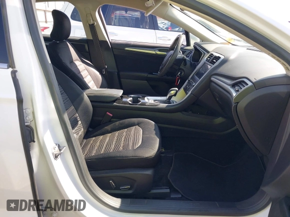 2016 Ford Fusion SE with VIN 3FA6P0H78GR302403, listed as a IAAI auction lot 41996340 with 261,868 mi miles and . Bid and sale history available at DreamBid. Image 5.