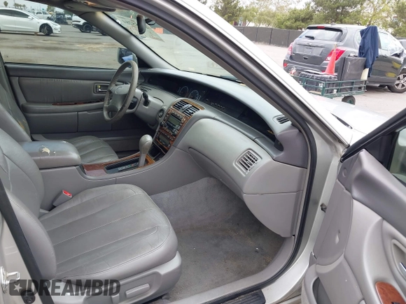 2001 Toyota Avalon XL with VIN 4T1BF28B11U183312, listed as a IAAI auction lot 42185284 with 319,027 mi miles and . Bid and sale history available at DreamBid. Image 5.