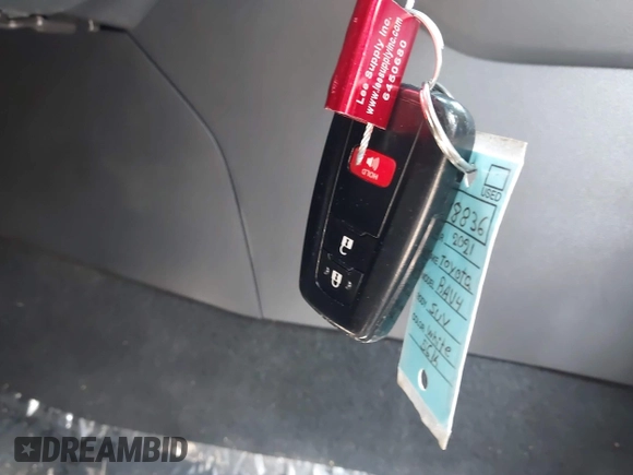 2021 Toyota RAV4 XLE z VIN 2T3W1RFV5MW118836, wystawiony jako IAAI lot #42031596 z przebiegiem 56 712 mil mil oraz . Historia ofert i sprzedaży dostępna na DreamBid. Obrazek 11.