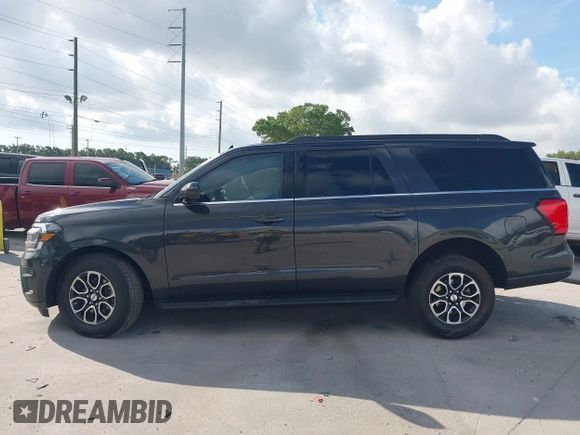 2022 Ford Expedition Max XLT с VIN 1FMJK1HT8NEA25897, выставлен на аукционе IAAI как лот 42307617 с пробегом 126 420 миль миль и . История ставок и продаж доступна на DreamBid. Изображение 15.