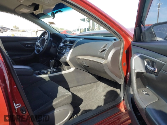2015 Nissan Altima SV z VIN 1N4AL3AP6FC449852, wystawiony jako IAAI lot #41557705 z przebiegiem 119 929 mil mil oraz . Historia ofert i sprzedaży dostępna na DreamBid. Obrazek 5.