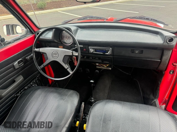 1975 Volkswagen Beetle with VIN 1552010655, listed as a Copart auction lot 52646675 with 57,107 mi miles and Clean Title. Bid and sale history available at DreamBid. Image 9.