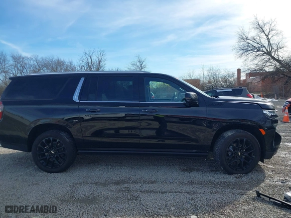 2024 Chevrolet Suburban High Country with VIN 1GNSKGKL3RR235642, listed as a IAAI auction lot 41486610 with 963 mi miles. Bid and sale history available at carsss.com. Image 14.