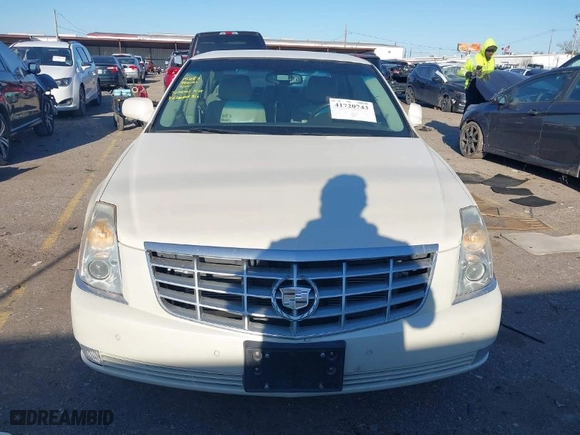 2008 Cadillac DTS w/1SC with VIN 1G6KD57Y68U176385, listed as a IAAI auction lot 41720743 with 151,208 mi miles. Bid and sale history available at carsss.com. Image 12.