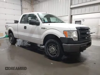 2014 Ford F-150 XL with VIN 1FTEX1EM0EFB63335, listed as a IAAI auction lot 41214051 with 39,610 mi miles and . Bid and sale history available at carsss.com. Image 1.