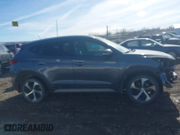 2017 Hyundai Tucson Limited z VIN KM8J3CA29HU408462, wystawiony jako IAAI lot #41674082 z przebiegiem 92 682 mil mil oraz . Historia ofert i sprzedaży dostępna na DreamBid. Obrazek 14.