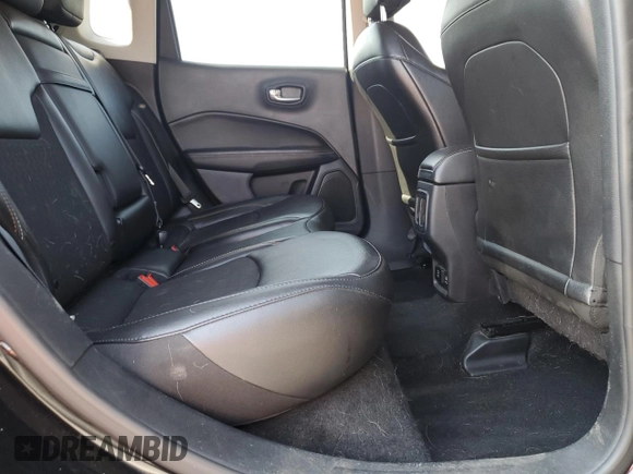 2019 Jeep Compass Latitude z VIN 3C4NJDBB2KT678537, wystawiony jako Copart lot #59527385 z przebiegiem 51 418 mil mil oraz Szkoda całkowita • Salvage title. Historia ofert i sprzedaży dostępna na DreamBid. Obrazek 11.