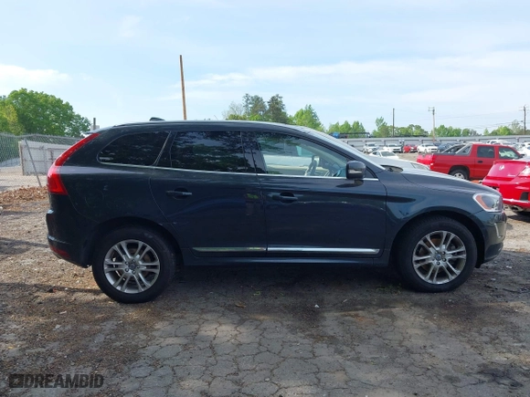 2016 Volvo XC60 T5 Platinum with VIN YV4612RMXG2844146, listed as a IAAI auction lot 42109135 with 98,400 mi miles. Bid and sale history available at carsss.com. Image 13.