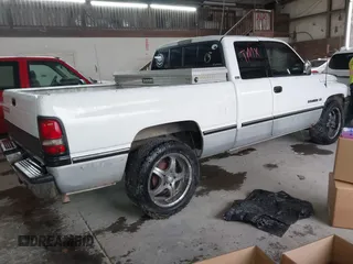 1997 Dodge 1500 with VIN 3B7HC13Y2VG830399, listed as a IAAI auction lot 41450377 with 194,665 mi miles and . Bid and sale history available at DreamBid. Image 4.