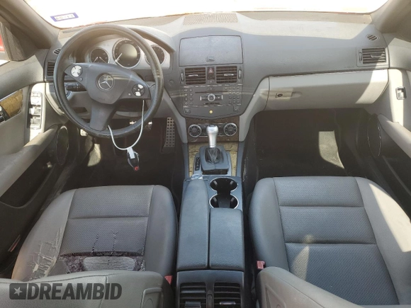 2008 Mercedes-Benz C 350 Sport z VIN WDDGF56X98F179247, wystawiony jako Copart lot #56415975 z przebiegiem 154 439 mil mil oraz Czysty tytuł • Clean title. Historia ofert i sprzedaży dostępna na DreamBid. Obrazek 8.