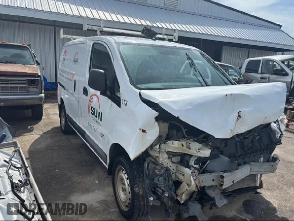 2019 Nissan NV200 SV z VIN 3N6CM0KNOKK712124, wystawiony jako IAAI lot #42763984 z przebiegiem 148 499 mil mil oraz . Historia ofert i sprzedaży dostępna na DreamBid. Obrazek 1.
