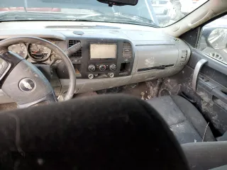2010 Chevrolet Silverado 1500 LS with VIN 1GCSKREAXAZ161977, listed as a Copart auction lot 43327995 with Not Provided miles and Salvage Title. Bid and sale history available at DreamBid. Image 8.
