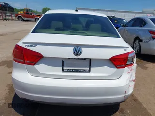 2013 Volkswagen Passat SE with VIN 1VWBP7A32DC007863, listed as a IAAI auction lot 42452096 with 207,083 mi miles and . Bid and sale history available at DreamBid. Image 16.