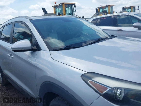 2016 Hyundai Tucson Sport with VIN KM8J33A25GU233478, listed as a IAAI auction lot 42109517 with 81,039 mi miles. Bid and sale history available at carsss.com. Image 17.