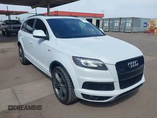 2013 Audi Q7 3.0T S line Prestige with VIN WA1DGAFE6DD006769, listed as a IAAI auction lot 41902696 with 221,058 mi miles. Bid and sale history available at carsss.com. Image 6.
