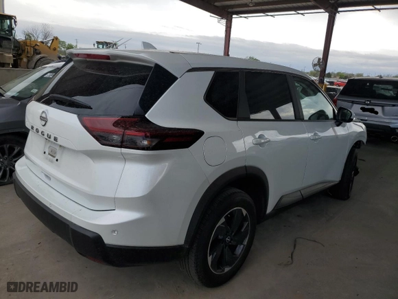 2025 Nissan Rogue SV with VIN 5N1BT3BA2SC786632, listed as a Copart auction lot 50257495 with 15,508 mi miles and Clean Title. Bid and sale history available at carsss.com. Image 3.