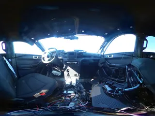 2022 Ford Police Interceptor Utility z VIN 1FM5K8AB2NGA02664, wystawiony jako IAAI lot #40499840 z przebiegiem 7 067 mil mil oraz . Historia ofert i sprzedaży dostępna na DreamBid. Obrazek 19.