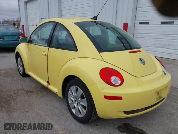 2009 Volkswagen Beetle S with VIN 3VWRW31C09M514034, listed as a IAAI auction lot 41969381 with 147,278 mi miles and . Bid and sale history available at DreamBid. Image 3.