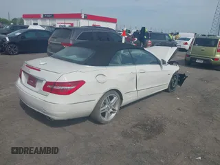 2012 Mercedes-Benz E 350 with VIN WDDKK5KF7CF168095, listed as a IAAI auction lot 41988817 with Not Provided miles and . Bid and sale history available at DreamBid. Image 4.