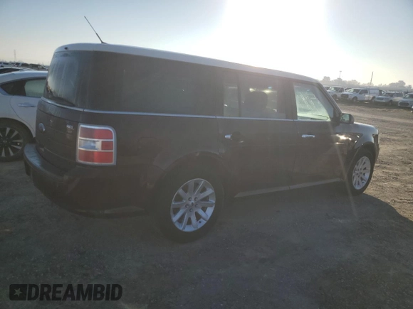 2011 Ford Flex SEL with VIN 2FMGK5CC0BBD31640, listed as a Copart auction lot 88508875 with 216,171 mi miles and Clean Title. Bid and sale history available at carsss.com. Image 3.