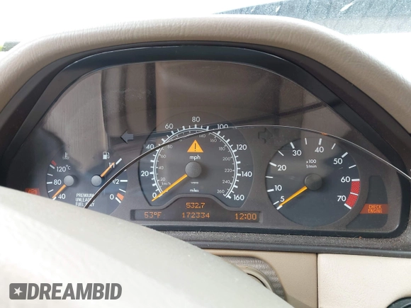 1997 Mercedes-Benz E-Class with VIN WDBJF72F9VA589689, listed as a IAAI auction lot 41929830 with 172,334 mi miles. Bid and sale history available at carsss.com. Image 7.