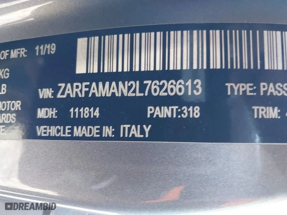 2020 Alfa Romeo Giulia with VIN ZARFAMAN2L7626613, listed as a IAAI auction lot 41376082 with 1 mi miles. Bid and sale history available at carsss.com. Image 9.