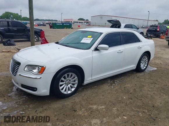 2014 Chrysler 300 z VIN 2C3CCAAG0EH376548, wystawiony jako IAAI lot #42288324 z przebiegiem 158 089 mil mil oraz . Historia ofert i sprzedaży dostępna na DreamBid. Obrazek 17.