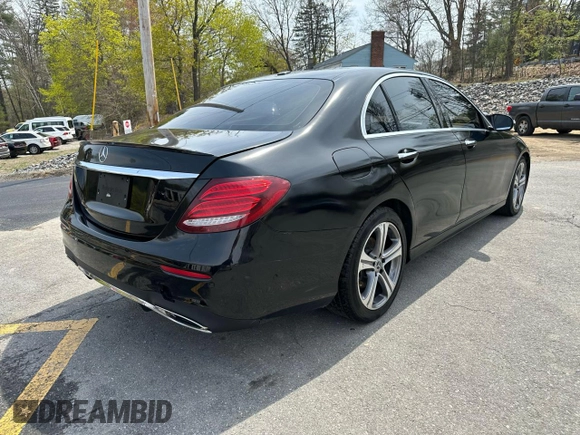2018 Mercedes-Benz E-Class E 300 with VIN WDDZF4JB0JA452884, listed as a Copart auction lot 54899315 with 117,443 mi miles and Clean Title. Bid and sale history available at carsss.com. Image 3.
