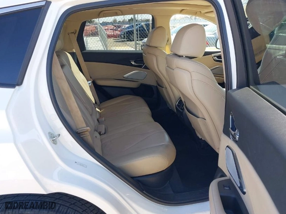 2019 Acura RDX w/Technology Pkg with VIN 5J8TC1H52KL020943, listed as a IAAI auction lot 41640742 with 49,904 mi miles. Bid and sale history available at carsss.com. Image 8.