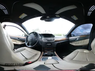 2012 Mercedes-Benz E 350 Luxury z VIN WDDHF8JB5CA601960, wystawiony jako IAAI lot #42274484 z przebiegiem 223 569 mil mil oraz . Historia ofert i sprzedaży dostępna na DreamBid. Obrazek 17.
