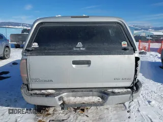 2006 Toyota Tacoma z VIN 5TELU42N06Z195981, wystawiony jako IAAI lot #41333261 z przebiegiem 216 216 mil mil oraz . Historia ofert i sprzedaży dostępna na DreamBid. Obrazek 17.