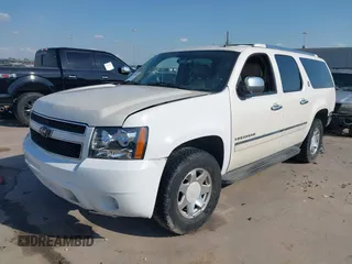 2010 Chevrolet Suburban LTZ with VIN 1GNUCKE06AR277074, listed as a IAAI auction lot 41828184 with 260,839 mi miles. Bid and sale history available at carsss.com. Image 18.