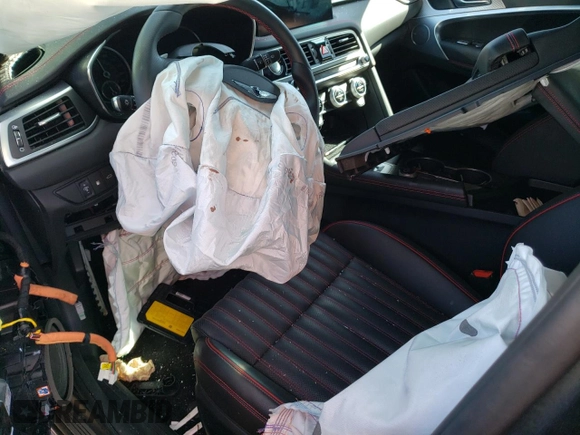 2023 Genesis G70 2.0T with VIN KMTG34TA3PU112975, listed as a Copart auction lot 69425084 with 0 mi miles and Salvage Title. Bid and sale history available at carsss.com. Image 8.