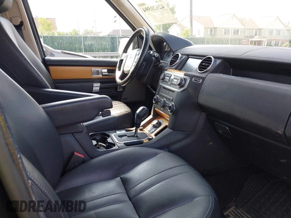 2013 Land Rover LR4 HSE с VIN SALAG2D44DA697884, выставлен на аукционе IAAI как лот 42620594 с пробегом 134 174 миль миль и . История ставок и продаж доступна на DreamBid. Изображение 5.
