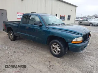 1997 Dodge Dakota with VIN 1B7GL23X8VS130176, listed as a IAAI auction lot 41808664 with 161,552 mi miles. Bid and sale history available at carsss.com. Image 1.