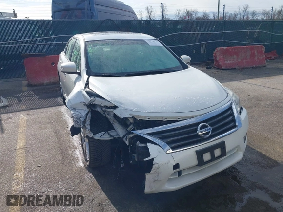 2015 Nissan Altima SL with VIN 1N4BL3AP0FC221236, listed as a IAAI auction lot 41798929 with 122,521 mi miles and . Bid and sale history available at carsss.com. Image 13.