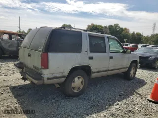 1996 Chevrolet Tahoe with VIN 1GNEK13R1TJ300586, listed as a Copart auction lot 71415554 with 212,085 mi miles and Clean Title. Bid and sale history available at carsss.com. Image 3.