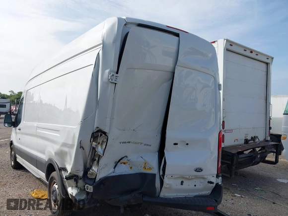 2016 Ford Transit Cargo z VIN 1FTYR3XM6GKB25327, wystawiony jako IAAI lot #42468273 z przebiegiem 137 976 mil mil oraz . Historia ofert i sprzedaży dostępna na DreamBid. Obrazek 6.