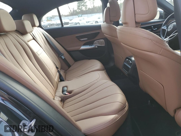 2024 Mercedes-Benz E-Class E 350 with VIN W1KLF4HB3RA054172, listed as a Copart auction lot 83309834 with 2,392 mi miles and Salvage Title. Bid and sale history available at carsss.com. Image 10.