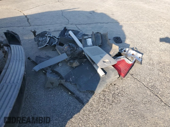 2010 Kia Sedona LX with VIN KNDMG4C35A6327132, listed as a Copart auction lot 75253624 with 271,405 mi miles and Salvage Title. Bid and sale history available at DreamBid. Image 13.