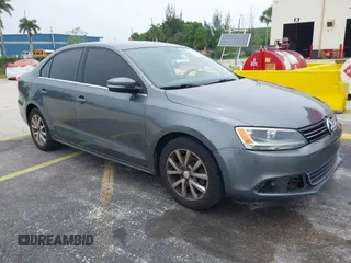 2013 Volkswagen Jetta SE z VIN 3VWDP7AJ7DM366924, wystawiony jako IAAI lot #42436154 z przebiegiem 160 518 mil mil oraz . Historia ofert i sprzedaży dostępna na DreamBid. Obrazek 1.
