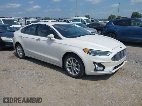 2019 Ford Fusion Titanium with VIN 3FA6P0SU8KR192833, listed as a IAAI auction lot 42818081 with 71,188 mi miles and . Bid and sale history available at DreamBid. Image 1.