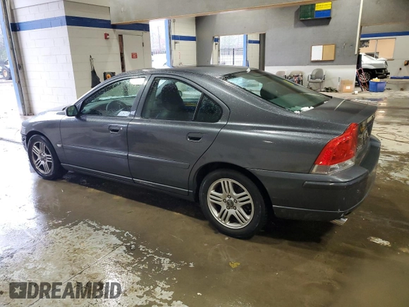 2005 Volvo S60 with VIN YV1RS592052470960, listed as a Copart auction lot 44821355 with 165,802 mi miles and Salvage Title. Bid and sale history available at carsss.com. Image 2.