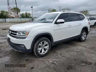2018 Volkswagen Atlas SE with VIN 1V2KR2CA3JC546563, listed as a Copart auction lot 55458335 with 126,384 mi miles and Salvage title. Bid and sale history available at DreamBid. Image 1.