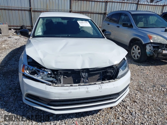 2016 Volkswagen Jetta Sedan 1.4T S w/Technology with VIN 3VW267AJ5GM249423, listed as a IAAI auction lot 41867790 with 61,979 mi miles. Bid and sale history available at carsss.com. Image 6.