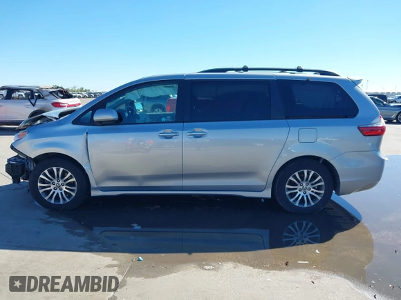 2020 Toyota Sienna XLE Auto Access Seat with VIN 5TDYZ3DCXLS075269, listed as a IAAI auction lot 40797351 with 49,562 mi miles and . Bid and sale history available at DreamBid. Image 14.